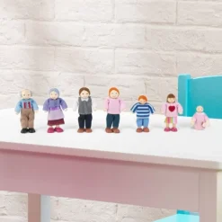 Doll Family Of 7 - Caucasian