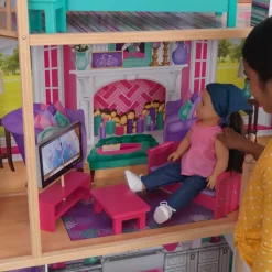 18-Inch Dollhouse Doll Manor