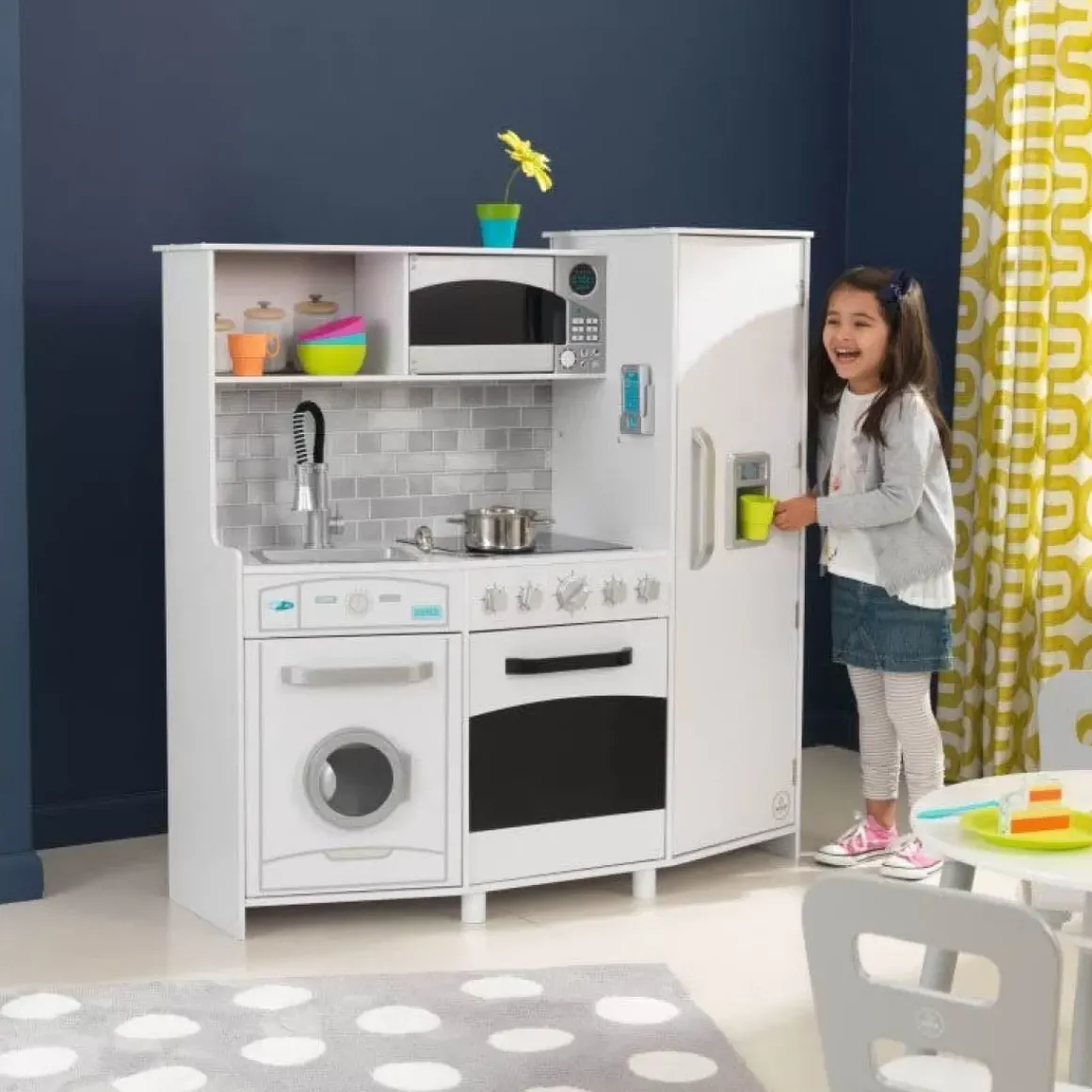 Large Play Kitchen With Lights & Sounds - White