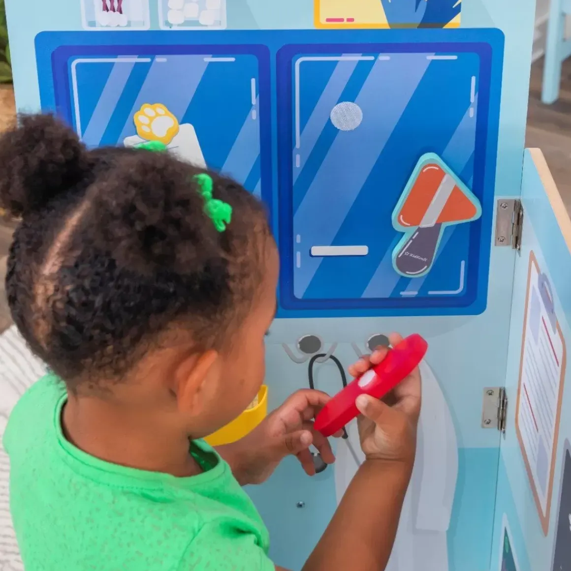 Let's Pretend™ Pet Doctor Pop-Up