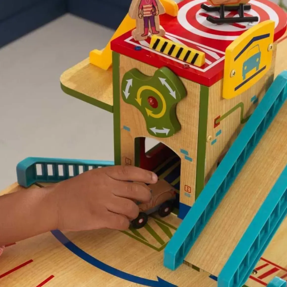 Wash N Go Wooden Car Garage