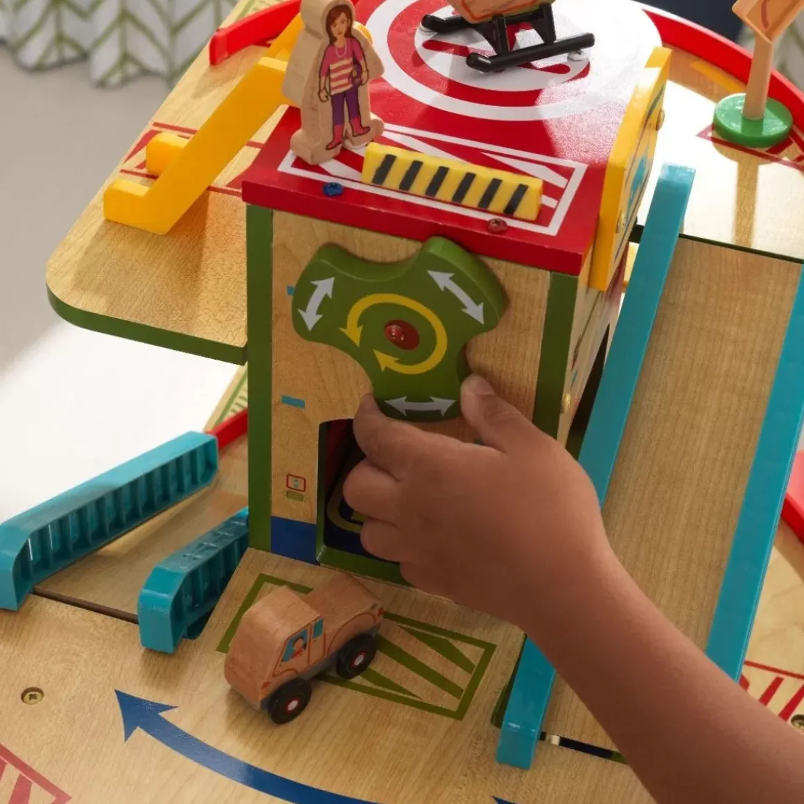 Wash N Go Wooden Car Garage